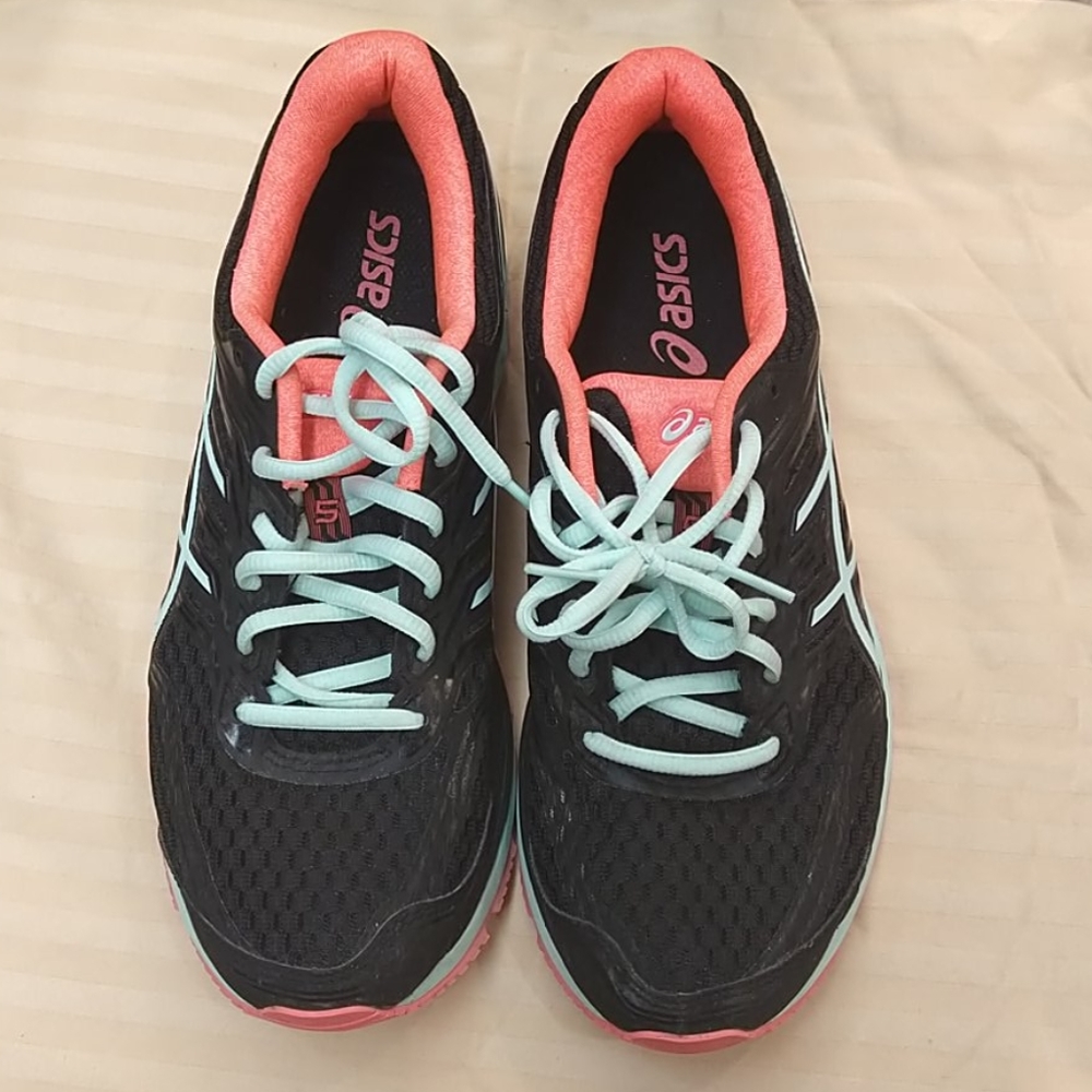 EUC Oasics Dynamic Duomax fluidride size 9 and 1/2
